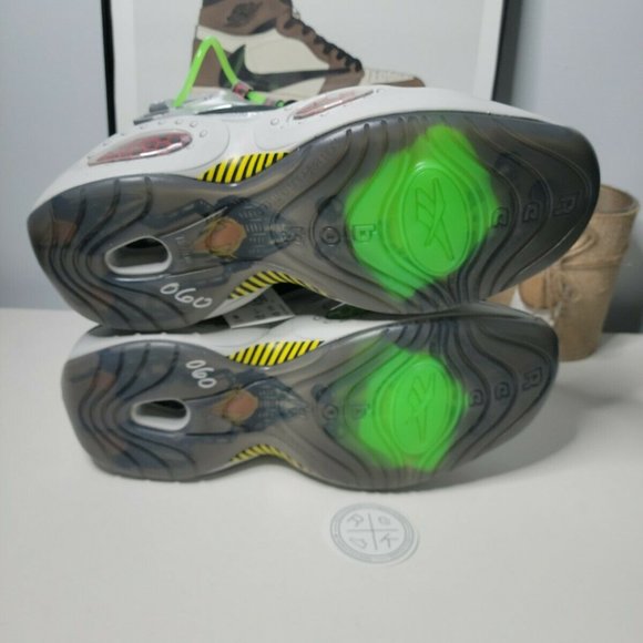 Reebok Question Mid "Minions Gru's Lab" - Picture 6 of 6